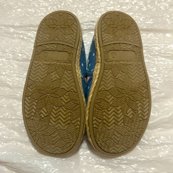 Carter’s Simple Joys Slip Ons. Size 8T. NWT. - Picture 4 of 4